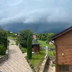 Apartment Mis Family House з чаном та сауною Kosiv