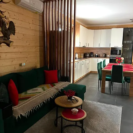 Mis Family House з чаном та сауною * Косов
