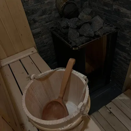 Mis Family House з чаном та сауною