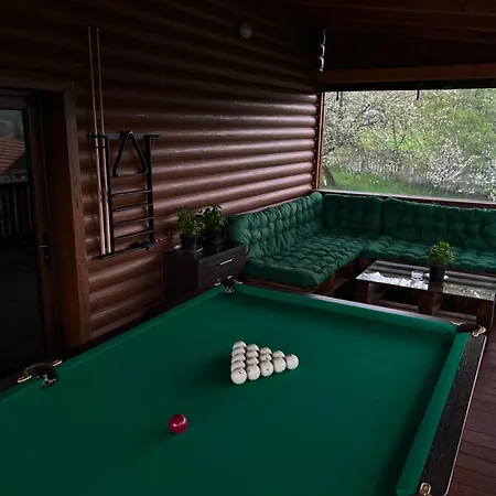 Apartment Mis Family House з чаном та сауною