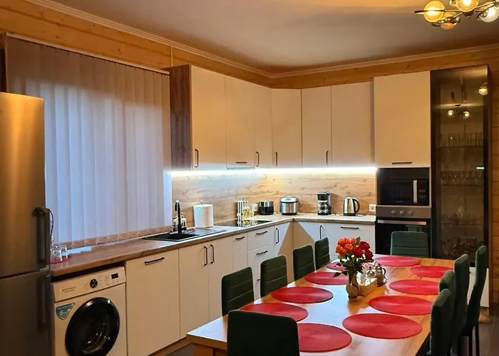 Mis Family House з чаном та сауною * Косов
